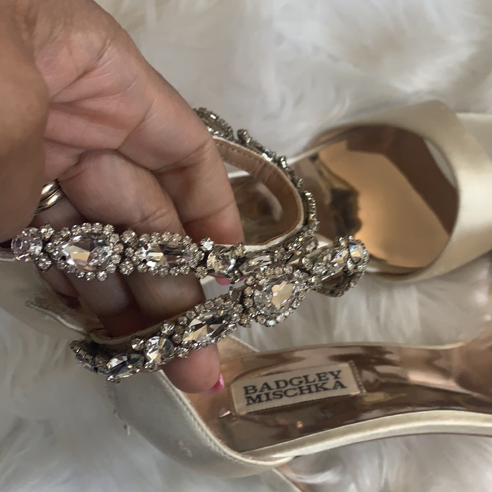 Badgley Mischka shoes - Picture 3 of 11